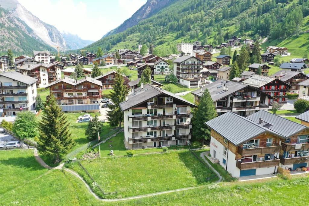 Enjoy The View Apartment Close To Zermatt With Parking Täsch Exterior photo